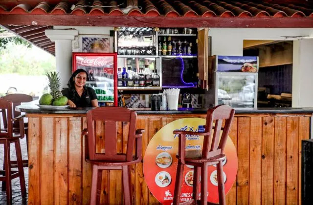 Bar Hotel Seranta Brisas de Bavaro Adultos Punta Cana habitacion